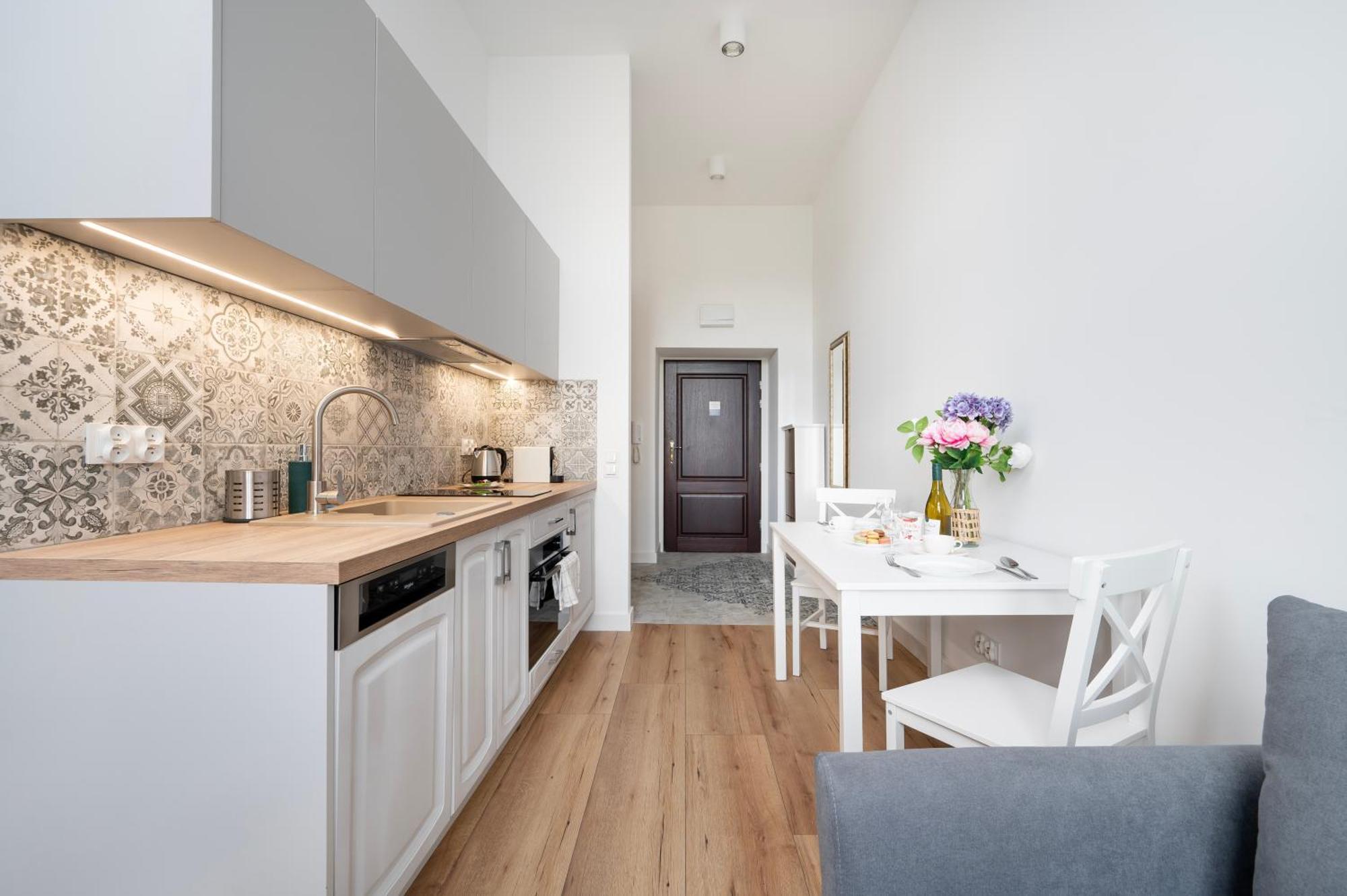 Lodz Jaracza Apt - Workspace, Parking, Park Nearby - By Rentujemy 外观 照片